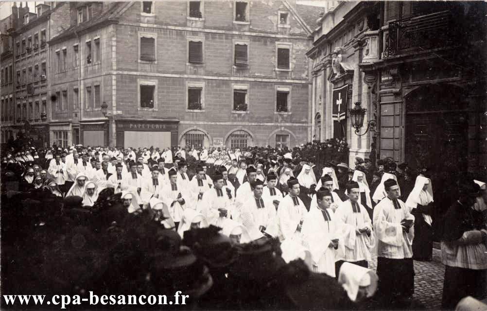 Besançon - Funérailles de Monseigneur Fulbert Petit, archevêque de Besançon - 11 décembre 1909